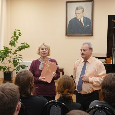 В норильских музыкальных школах появились уникальные рукописи композитора Якова Рассина