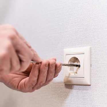 Основной причиной пожаров остается короткое замыкание электропроводки и неосторожное обращение с огнем