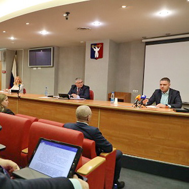 Депутаты согласовали выделение средств из бюджета на ремонт крыш, разрушенных мартовским штормовым ветром