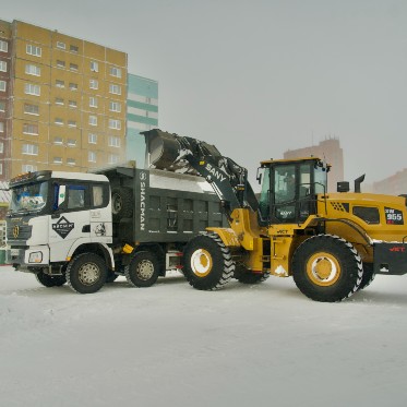 С начала года в Кайеркане вывезено почти 90 тысяч кубометров снега