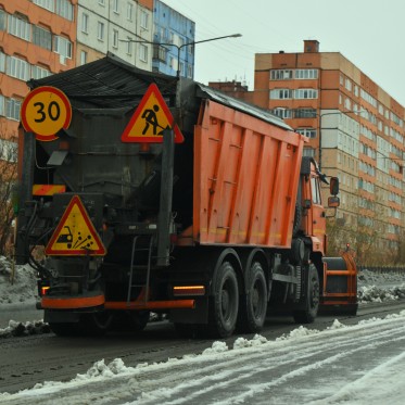 В Норильске начались работы по зимнему содержанию улично-дорожной сети