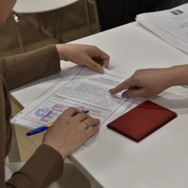 В Норильске вручили сертификаты молодым семьям на покупку жилья