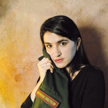 По живым не плачут