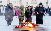 Память Героев Отечества почтили у Вечного огня